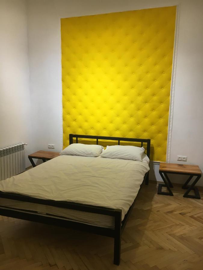 21/9 Baker Street Hostel Liov Exterior foto