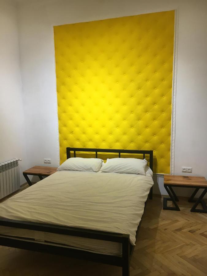 21/9 Baker Street Hostel Liov Exterior foto