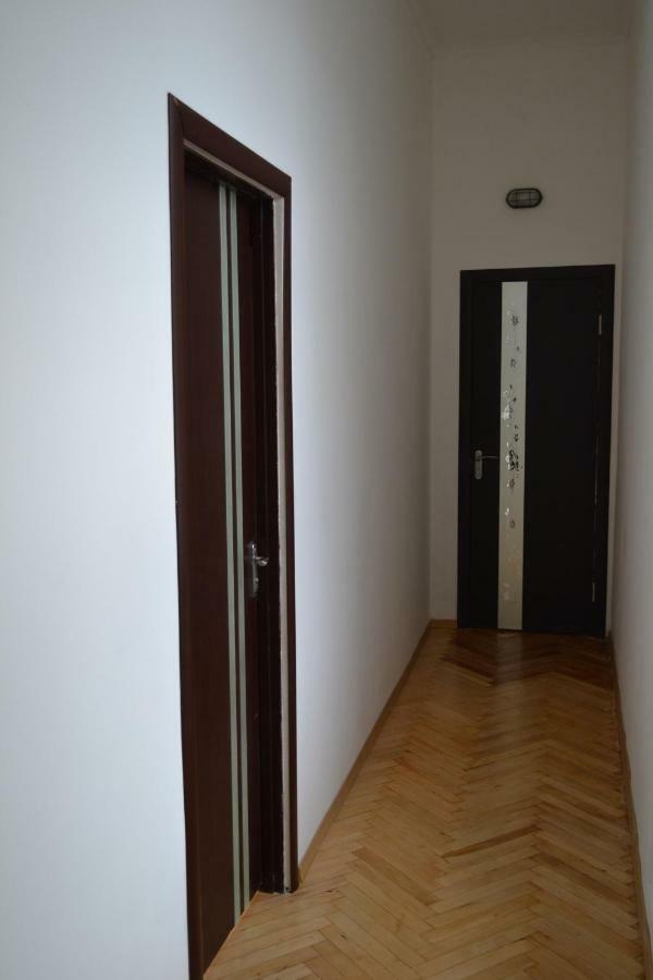 21/9 Baker Street Hostel Liov Exterior foto