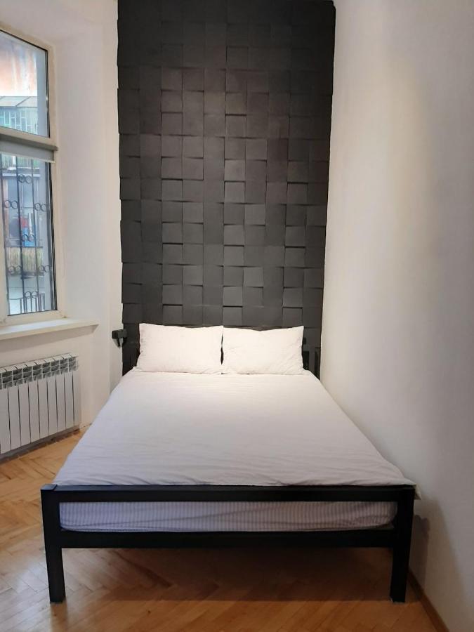 21/9 Baker Street Hostel Liov Exterior foto